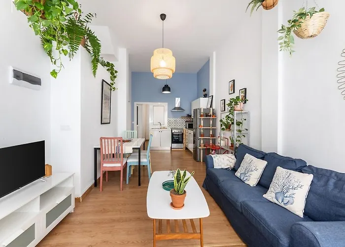 Junto A La Playa Las Palmas / Gran Canaria