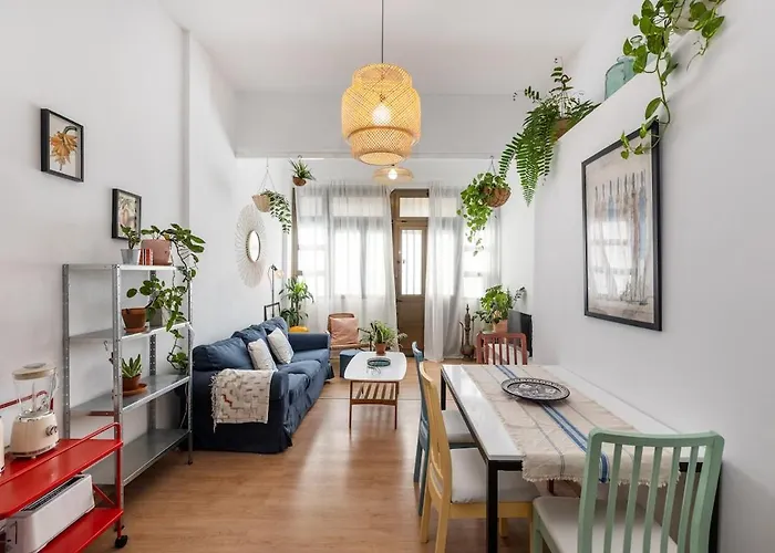 Junto A La Playa Las Palmas / Gran Canaria